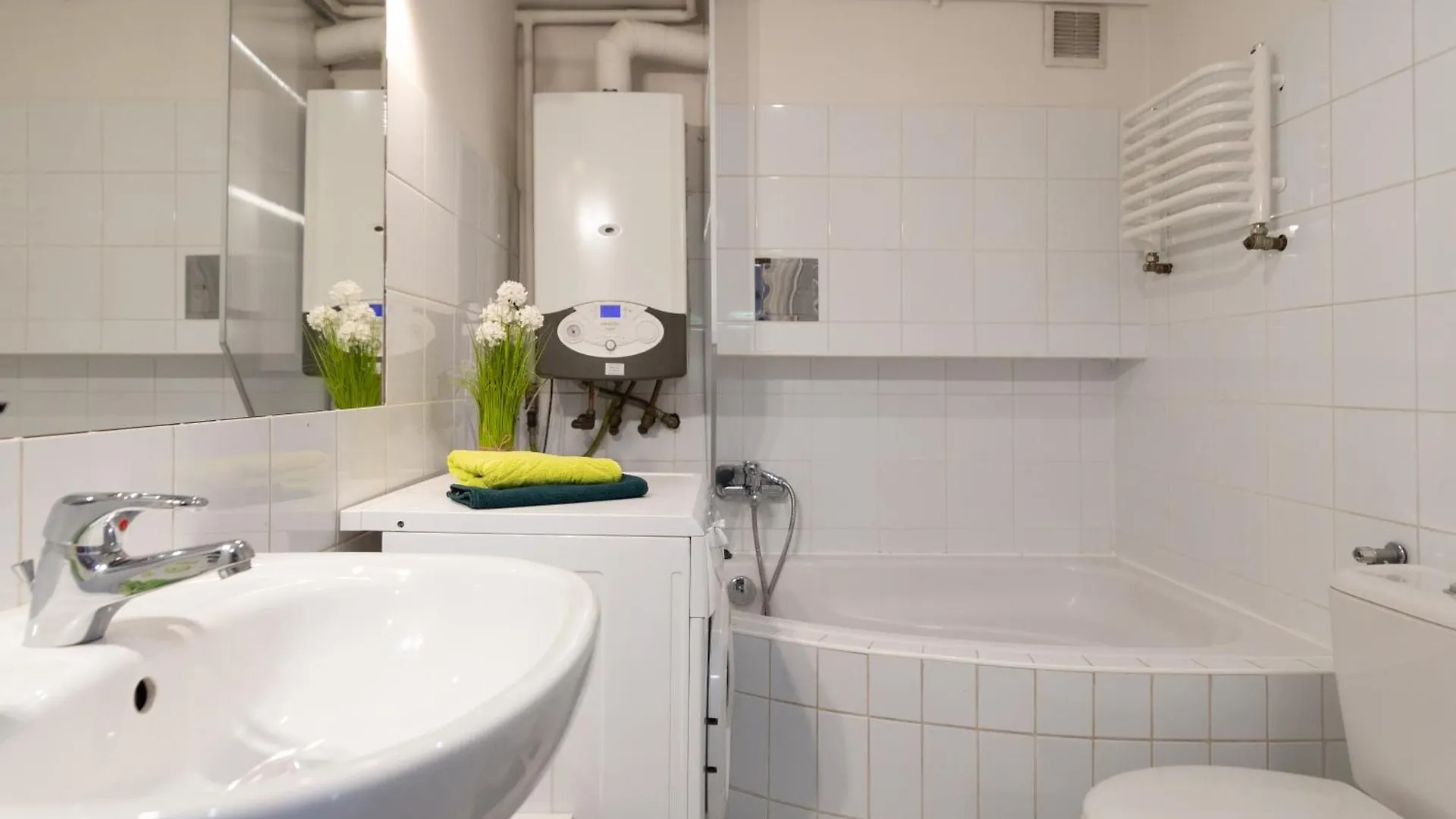 Apartment Sky'S The Limit! Spacey Loft Krakow